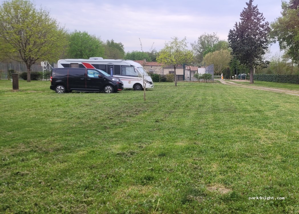 Aire de camping-car La Ballastière — foto 3