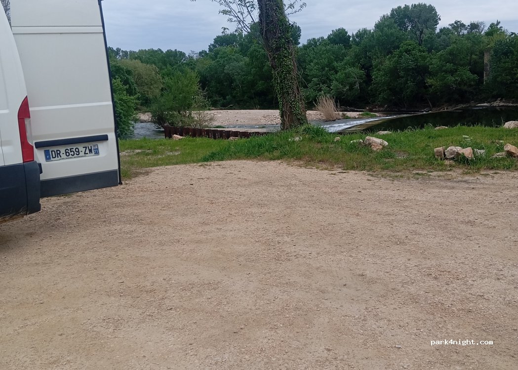 (30200) Chusclan - 132 Chemin de Bagnols — foto 2