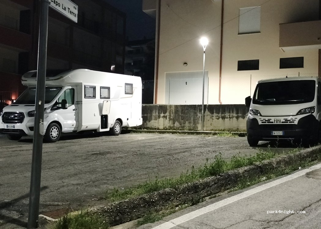 (66015) Fara San Martino - 61 Viale Maiella — foto