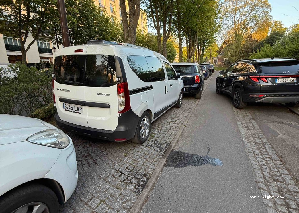 (92200) Neuilly-sur-Seine - 9 Bis Boulevard Richard Wallace — foto