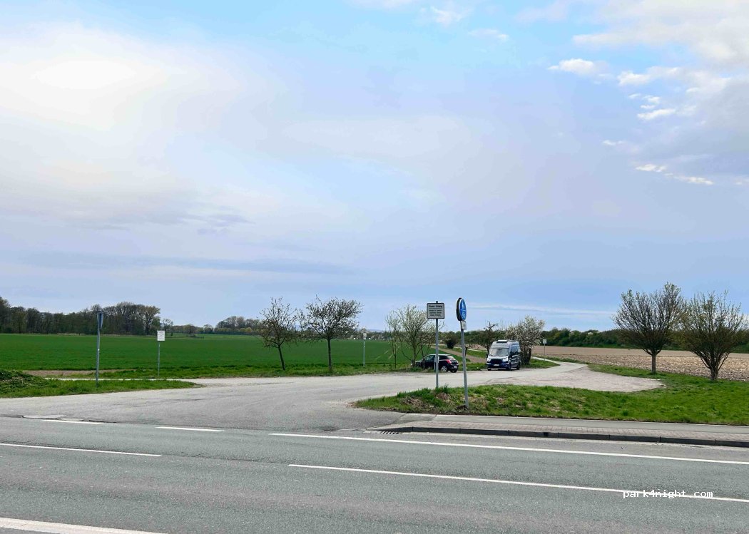 (30890) Barsinghausen - Unnamed road — foto 4