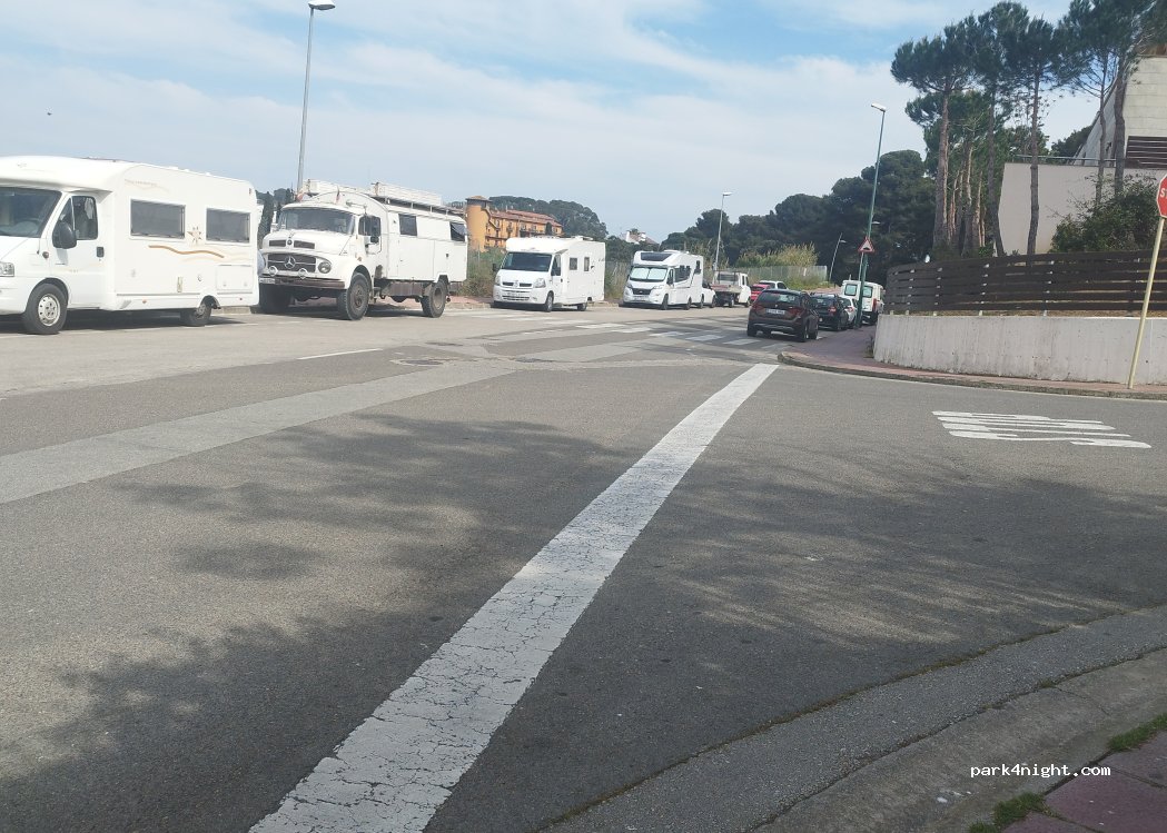 (17310) Lloret de Mar - 16 Carrer de Santiago de Cuba — foto