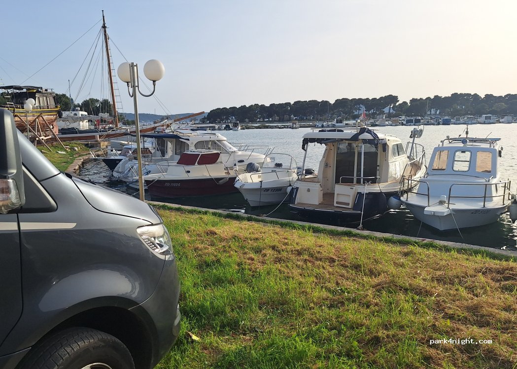 (23000) Zadar - 4B Gaženička ulica — foto 2