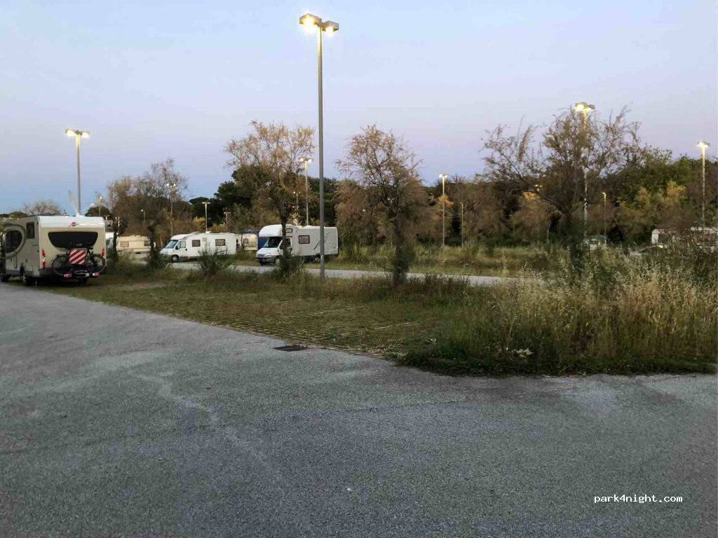 (55049) Viareggio - Via Luigi Salvatori — foto 3