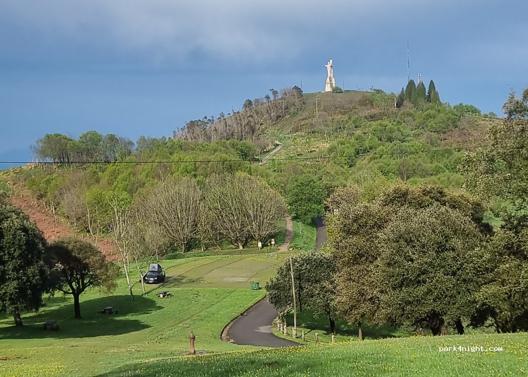 (33194) Oviedo - Av de los Monumentos — foto