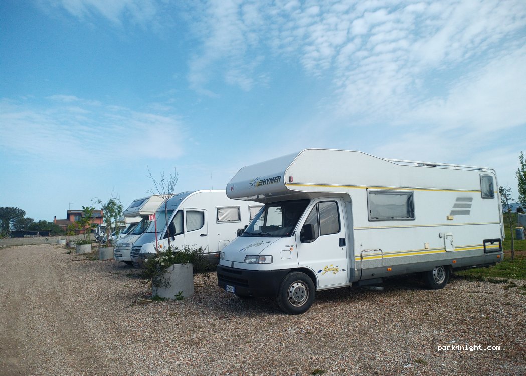 Aprilia Camper Club — foto