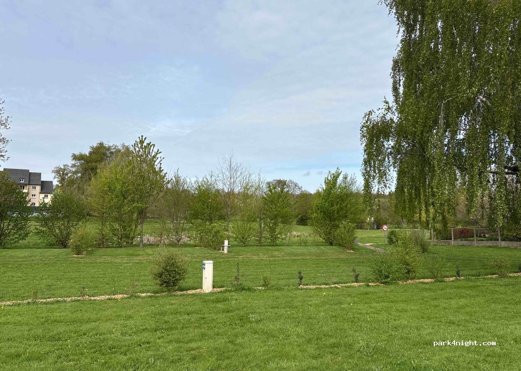 Camping municipal Louvigné-du-désert — foto