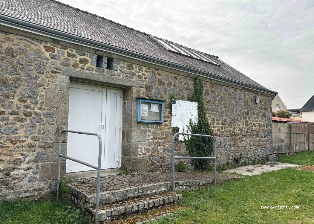 Camping municipal Louvigné-du-désert — foto 2