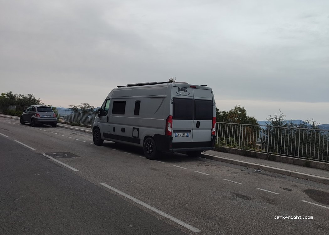 (06000) Nice - 96 Route de Saint-Pierre de Féric — foto 2