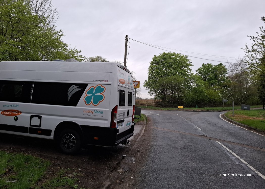 (WD3 4TG) Chandler's Cross - 1881 Langleybury Lane — foto