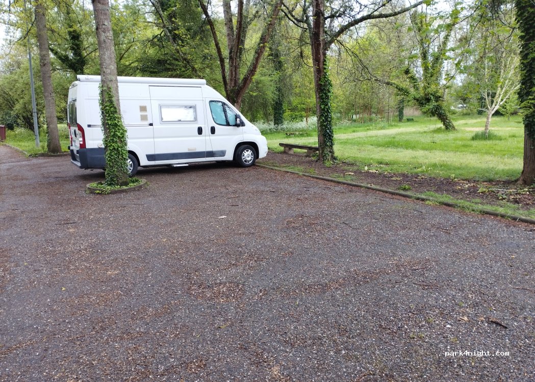 (24100) Bergerac - 7 Rue Maurice de Vlaminck — foto