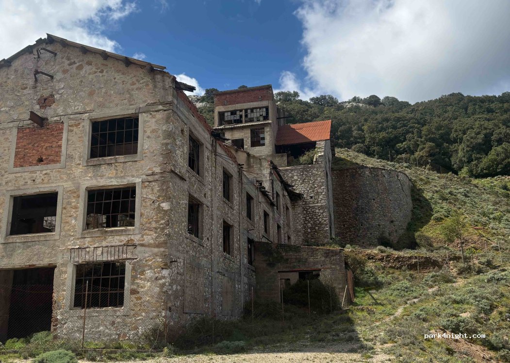 (09010) San Benedetto Fluminimaggiore - Strada per le Sorgenti di Pubusinu — foto