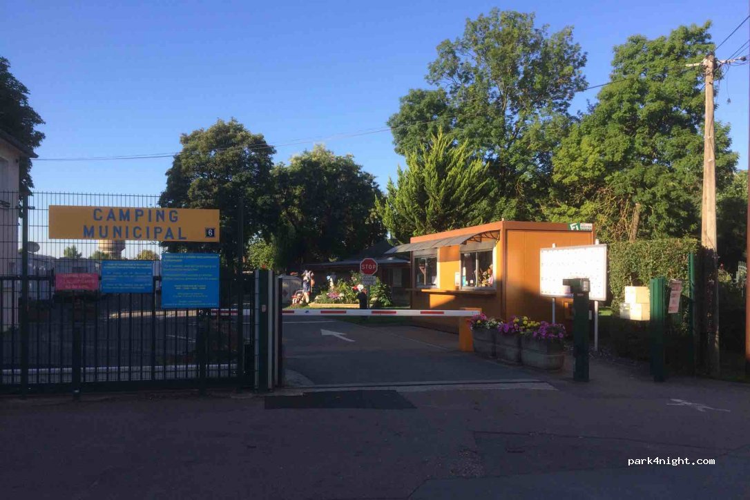 Camping Municipal du Parc Napoléon - Thionville — foto