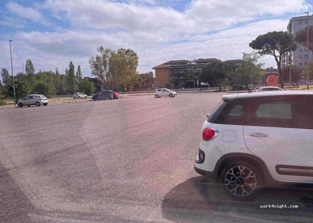 (04100) Latina - Largo Giuseppe Tartini — foto