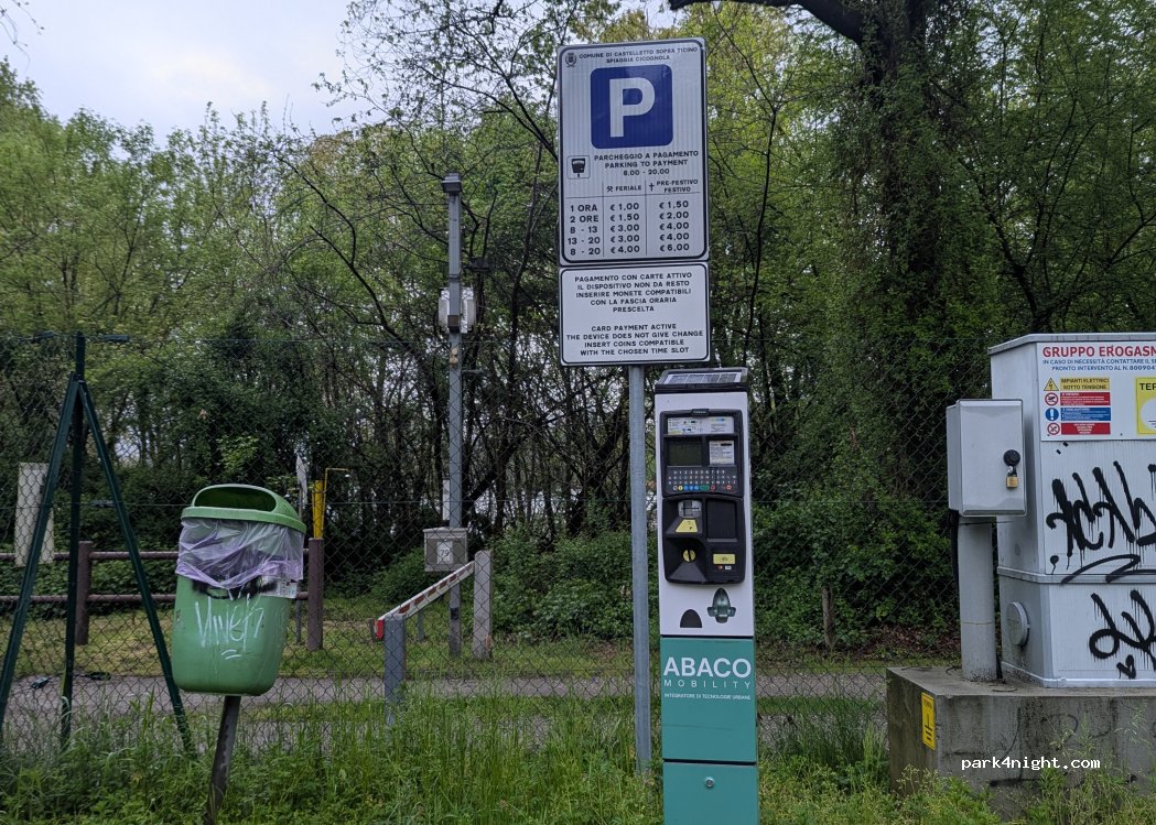 (28053) Castelletto sopra Ticino - 115 Via del Lago — foto