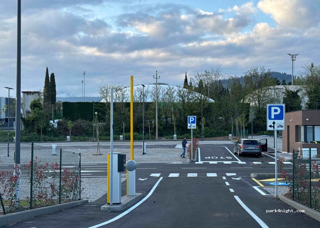 Bardolino Parking — foto 3