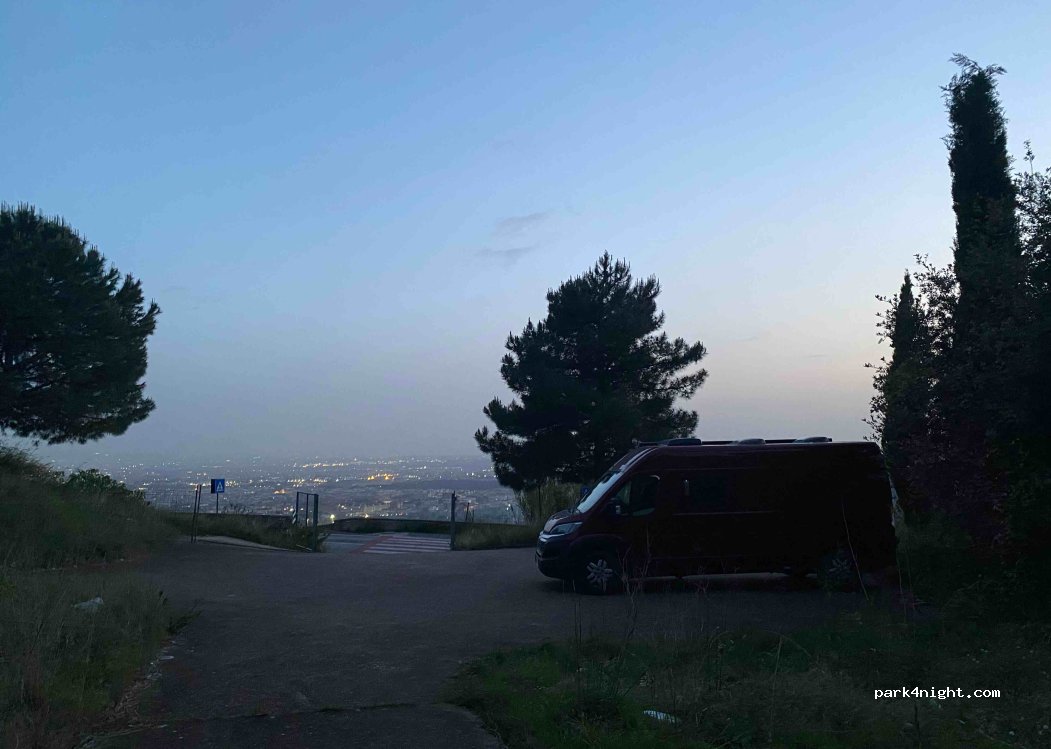 (81100) Caserta - 59 Via Parrocchia a Piedimonte di Casolla — foto