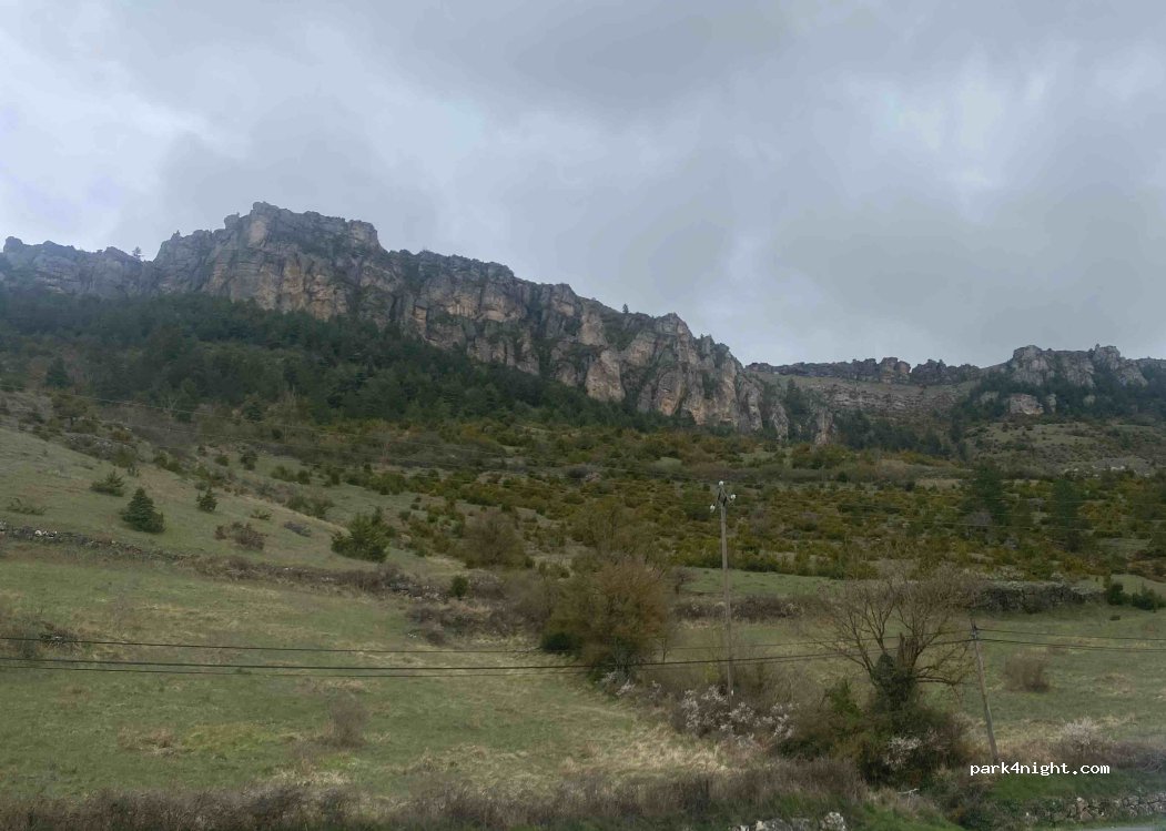 (48150) Meyrueis - Rte de Florac — foto