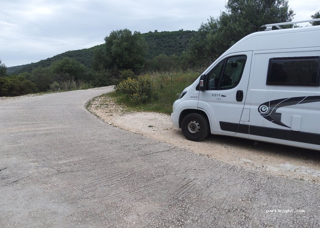 (177 78) Tavros - Unnamed road — foto