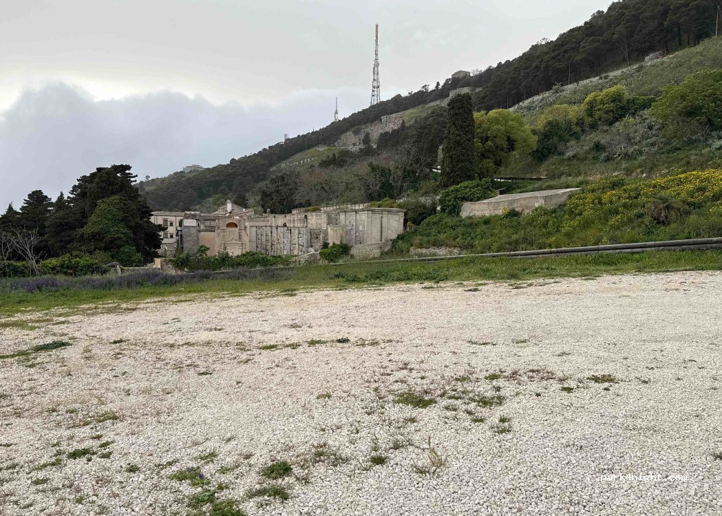 (91016) Erice - Unnamed road — foto