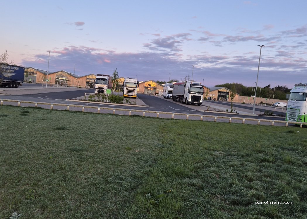 (GL20 7FX) Tewkesbury - Unnamed road — foto
