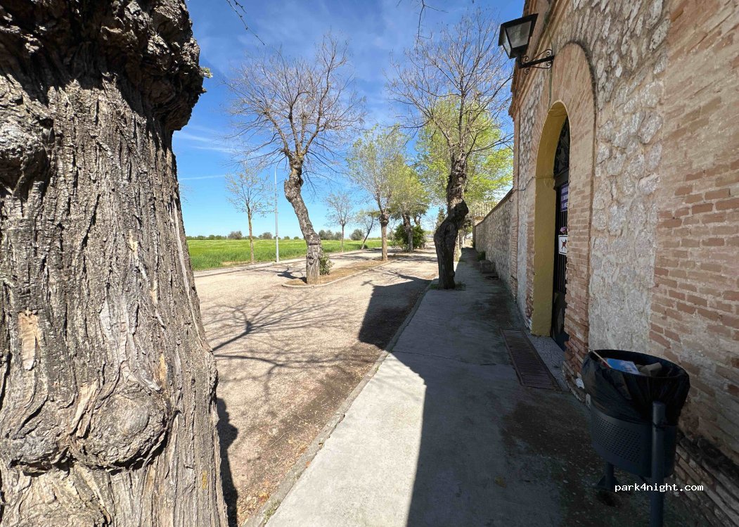 (45311) Dosbarrios - Cam. Cementerio — foto 2