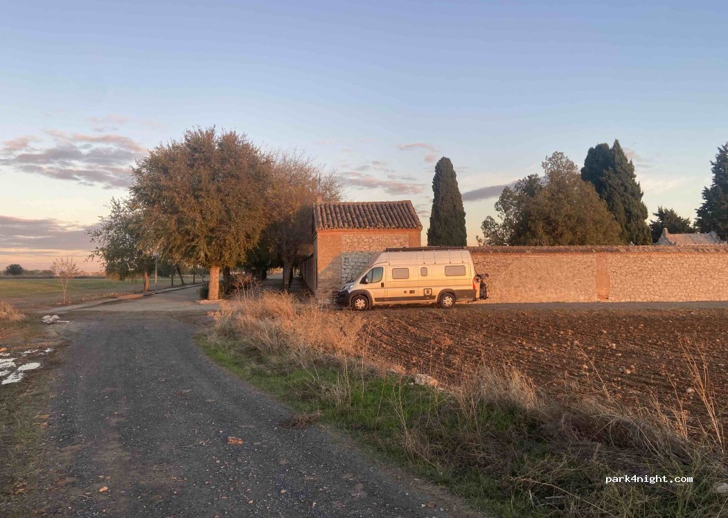 (45311) Dosbarrios - Cam. Cementerio — foto 3
