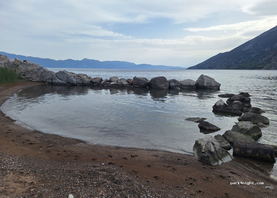 (322 00) Paralia Livadostratas - Unnamed Road — foto 2