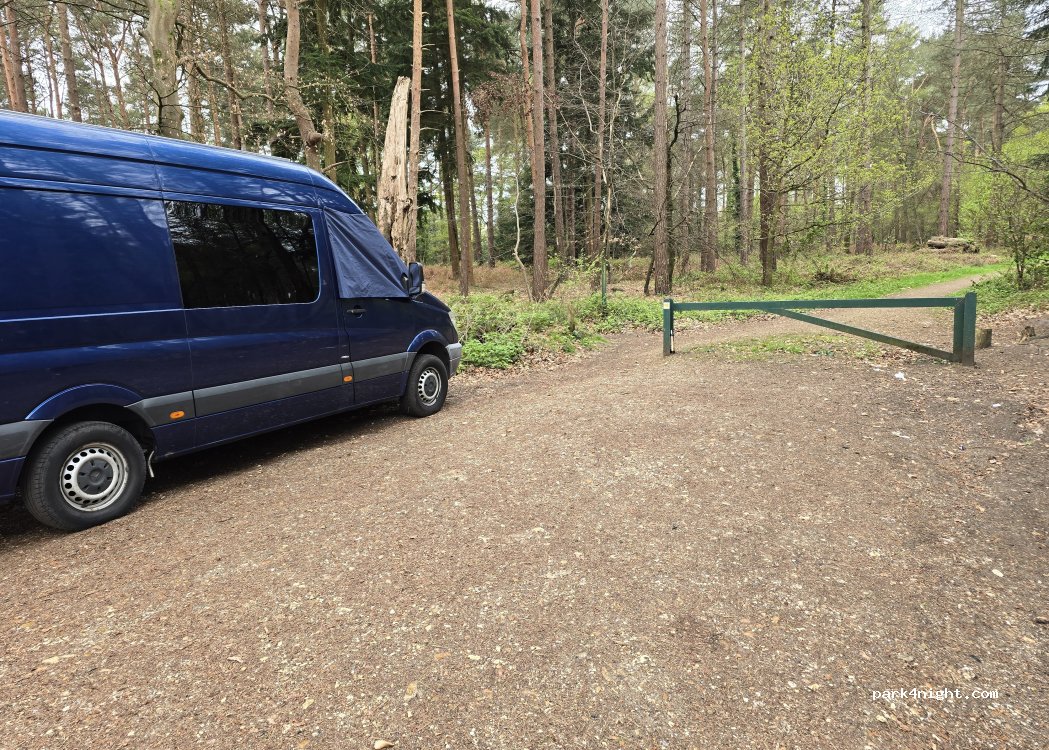 (BH21 7NL) Ferndown Wimborne - Uddens Dr — foto 2