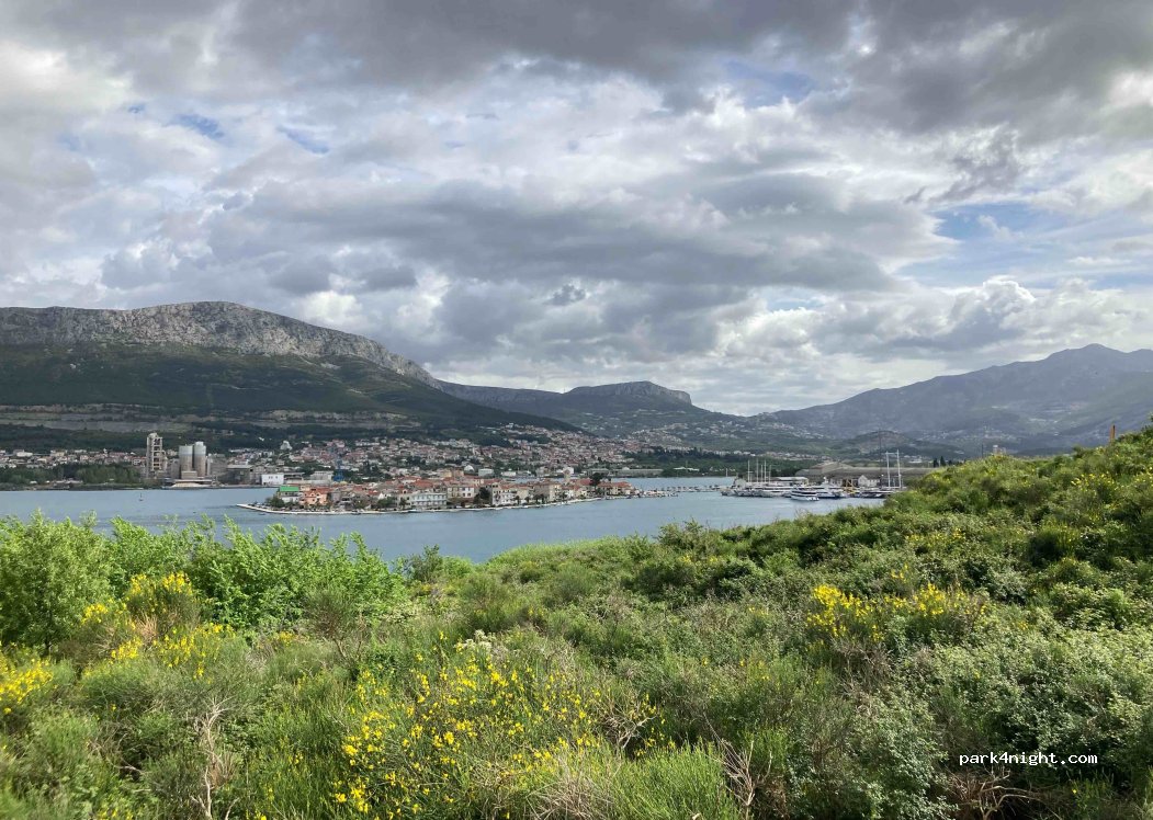 (21000) Split - 51 Kopilica ulica — foto