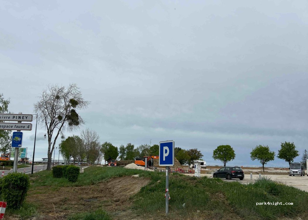 (10140) Mesnil-Saint-Père - Rue du Lac — foto