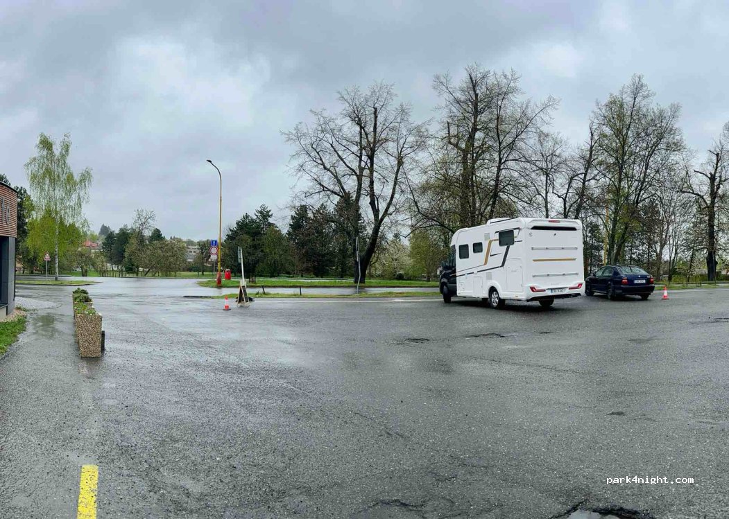 (261 01) Příbram 1 - 713 Balbínova — foto 2