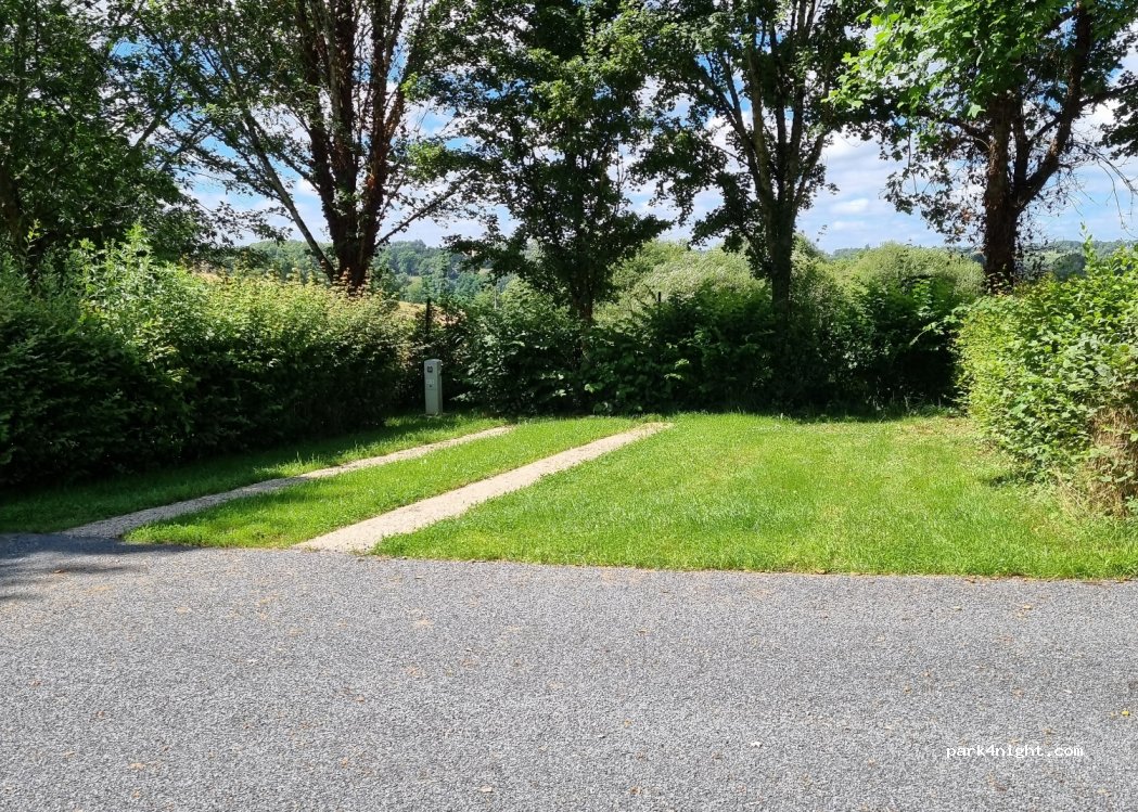 (87260) Pierre-Buffière - L'Aubeypie Sud — foto