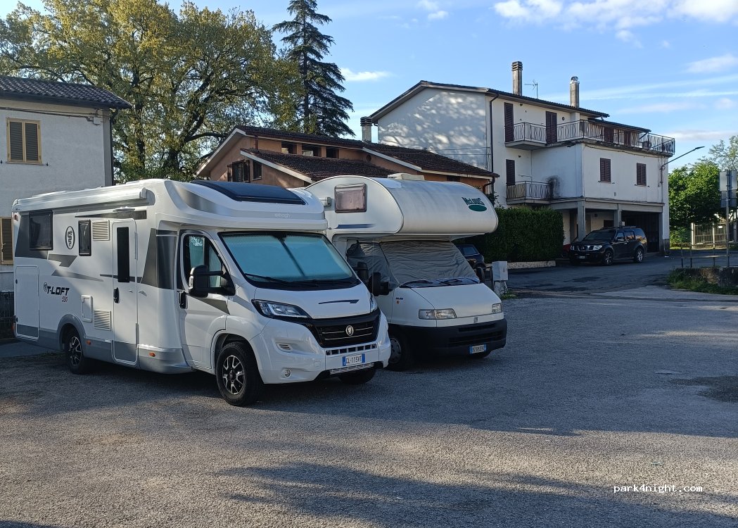 (02043) Contigliano - 16 Via Condotto — foto