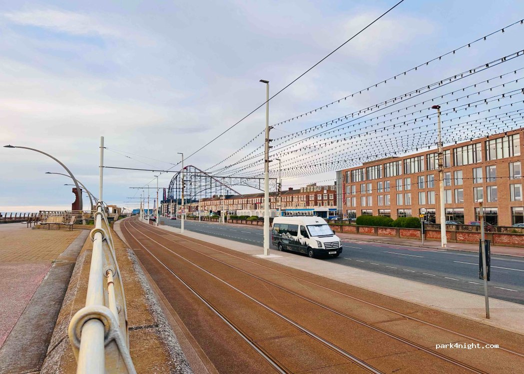 (FY4 1NG) Blackpool - 464 A584 — foto