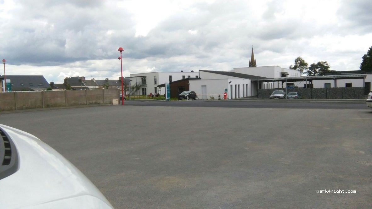 (29610) Plouigneau - 3 Rue des Sports — foto 2