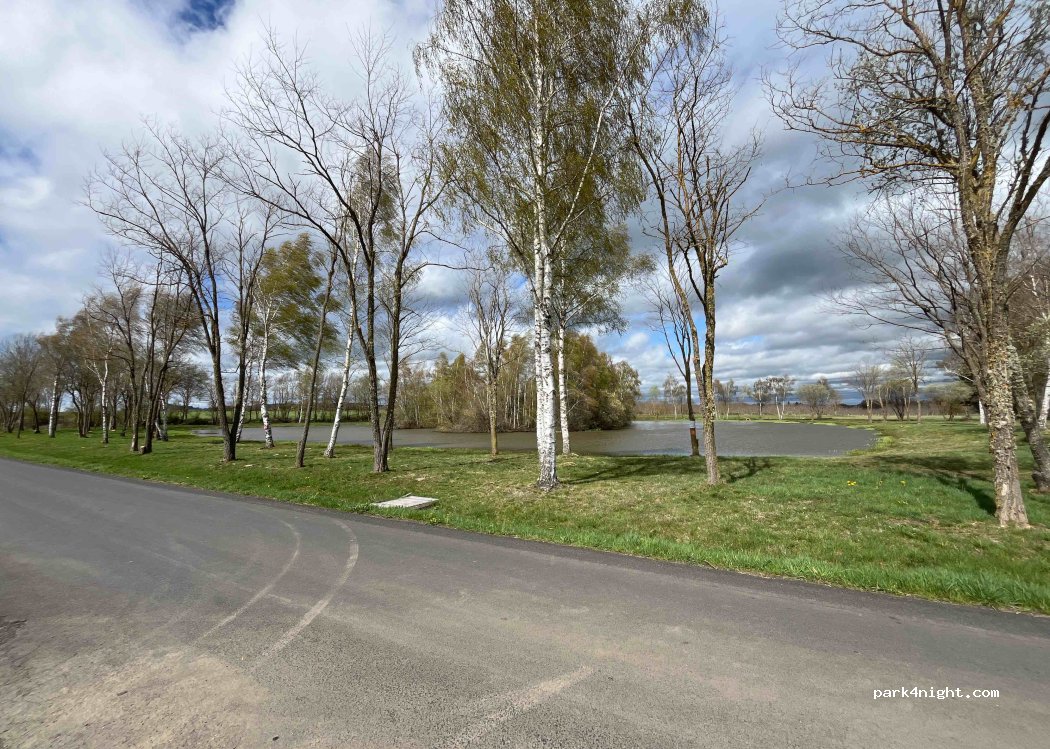 (15100) Anglards-de-Saint-Flour - D350 — foto