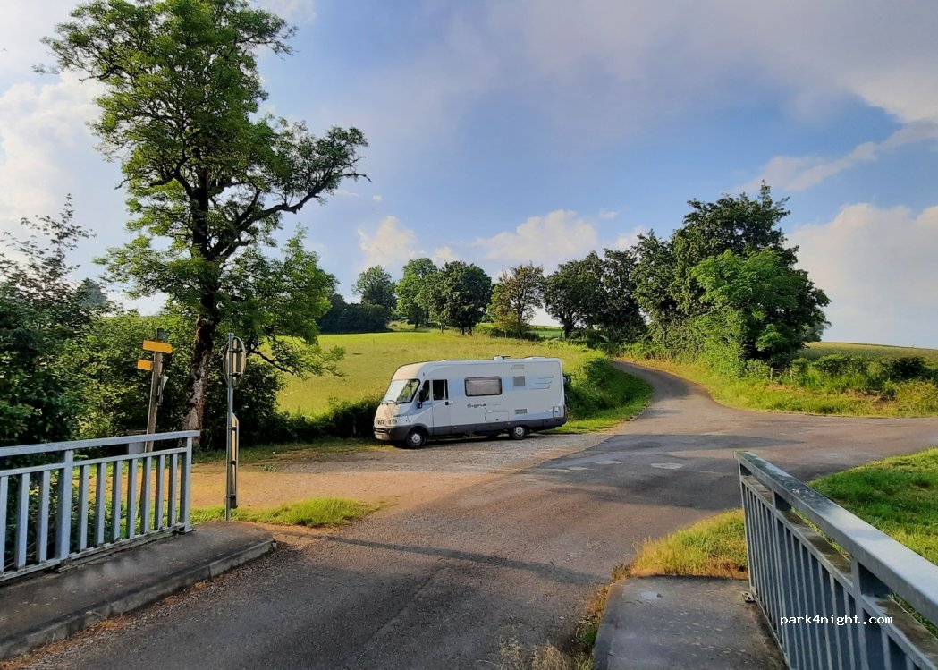 (39240) Chatonnay - 11 Route de Dramelay — foto 2