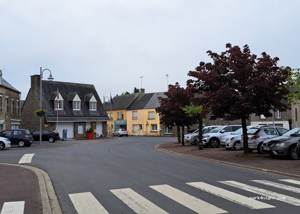 (50160) Torigny-les-Villes - 50160 Rue du Saussey — foto 4
