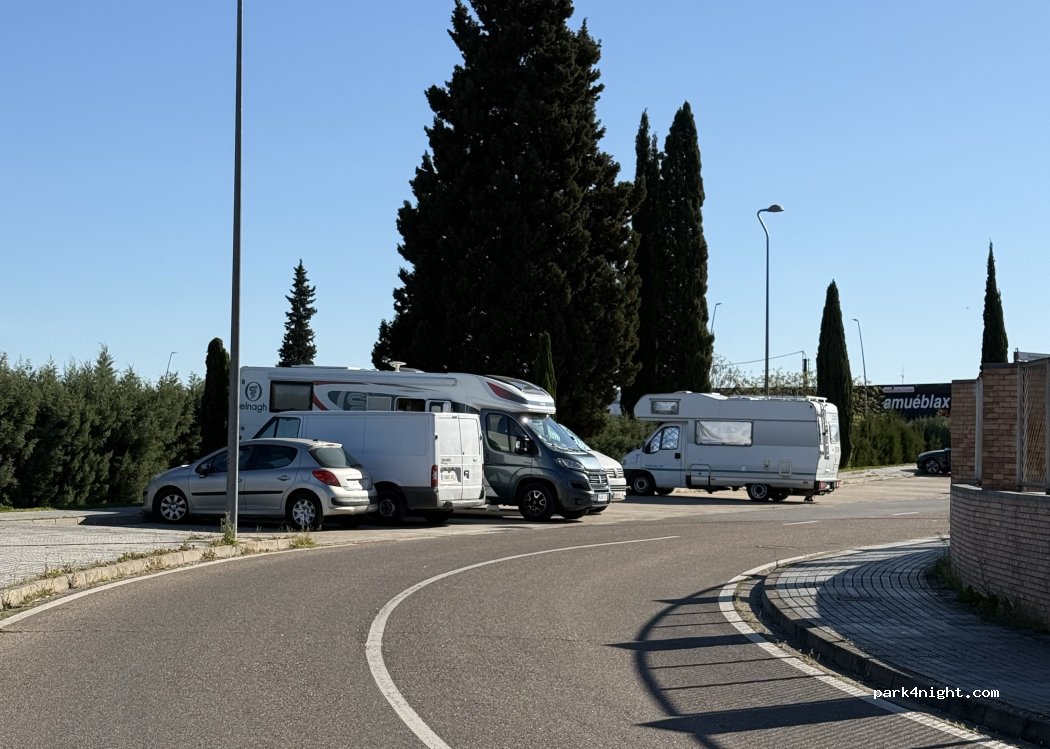 (06800) Mérida - 13A Avenida Reina Sofia — foto