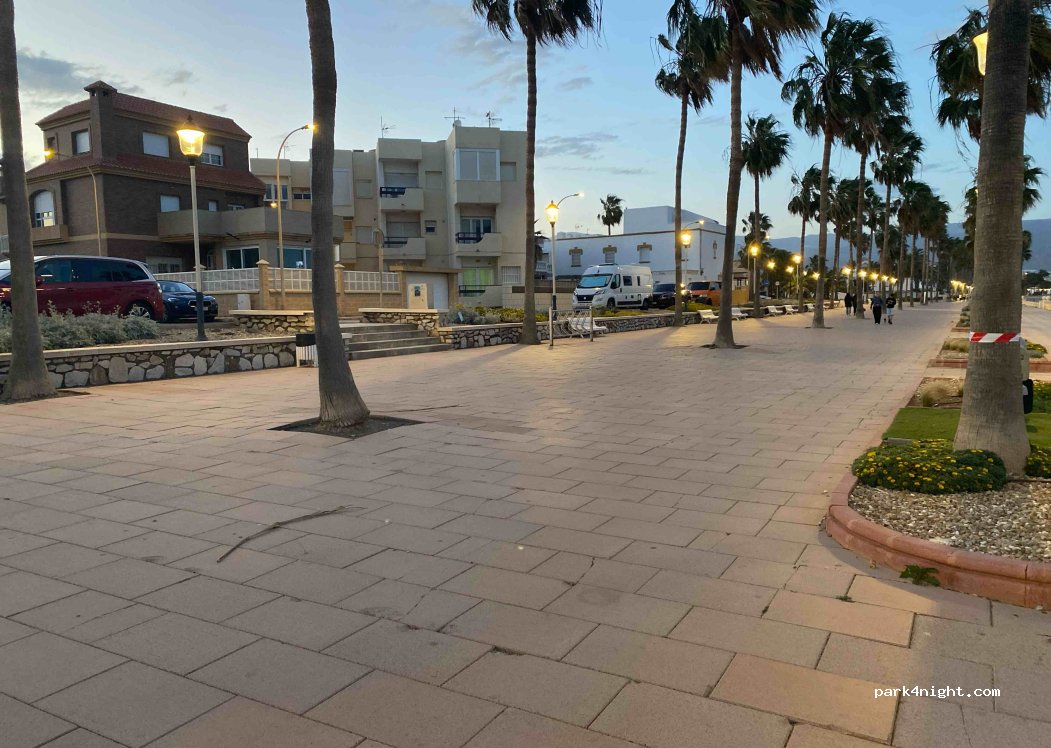 (04740) Roquetas de Mar - 103 Calle José Ojeda — foto