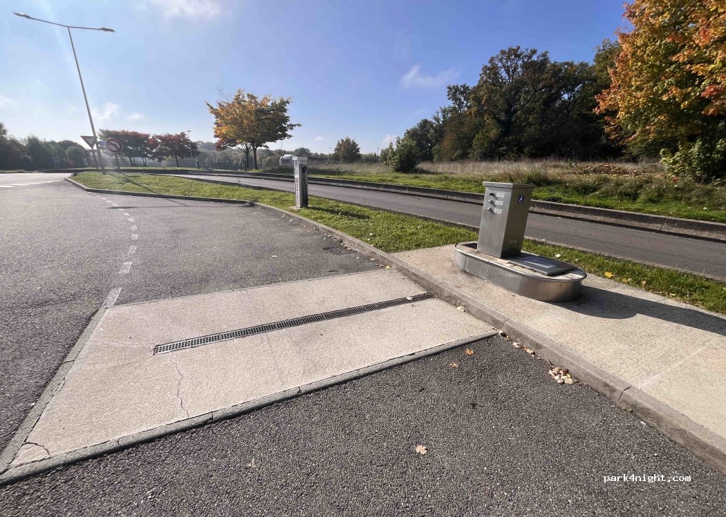 (52160) Perrogney-les-Fontaines - — foto