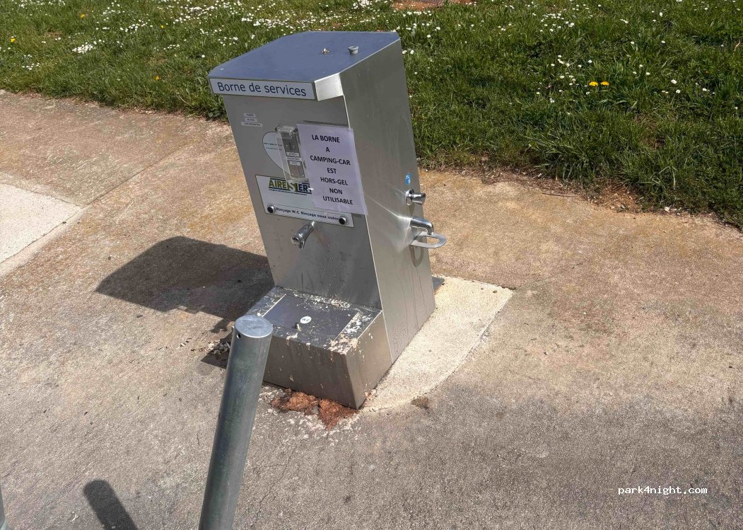 (52160) Perrogney-les-Fontaines - — foto
