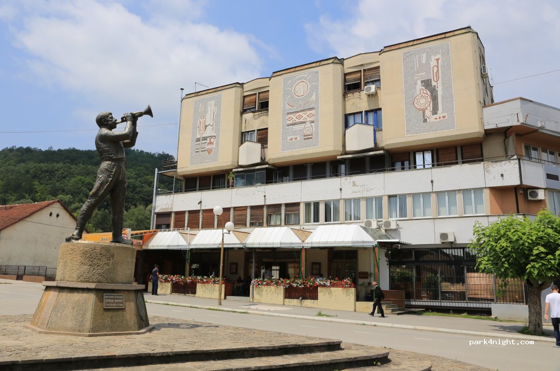 () Guča - Republike — foto 2