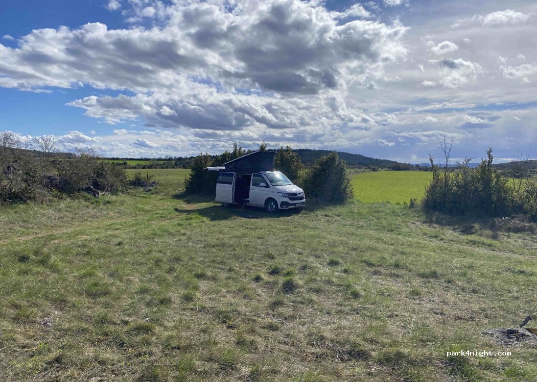 (30750) Lanuéjols - — foto