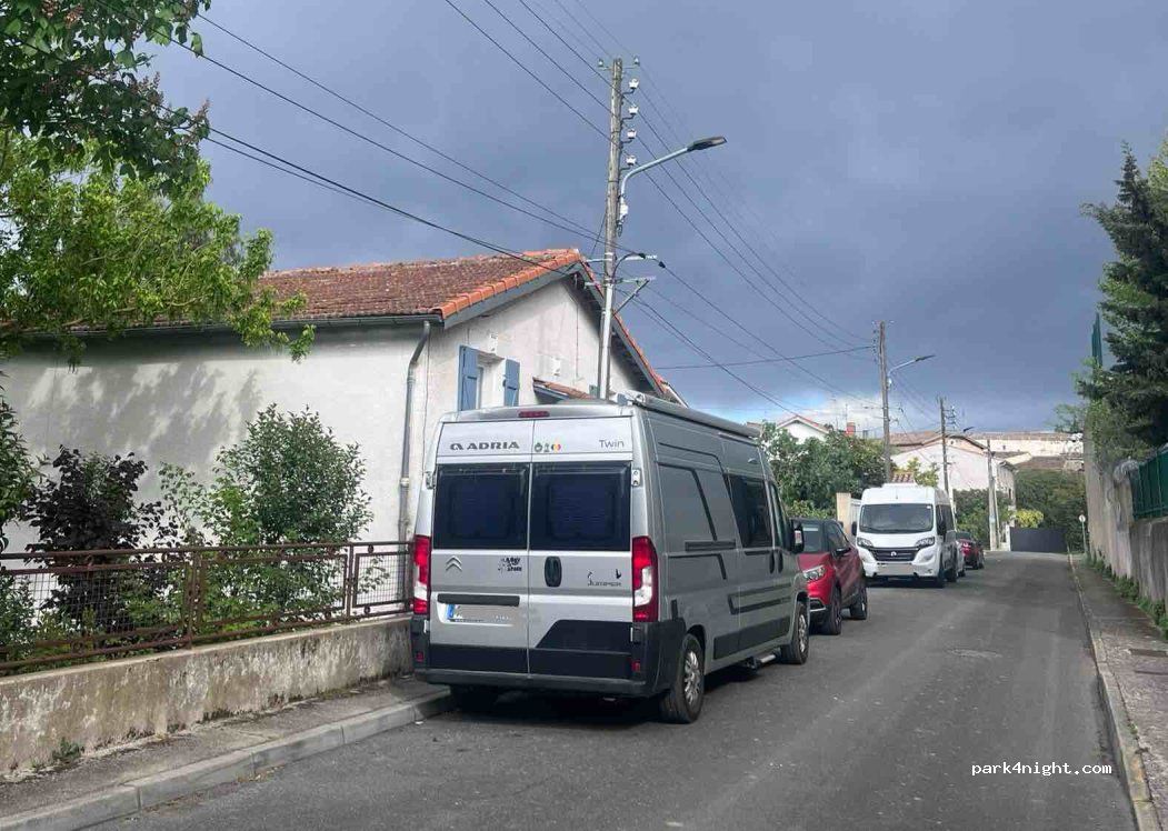 (11000) Carcassonne - 13 Rue Auguste Fourés — foto
