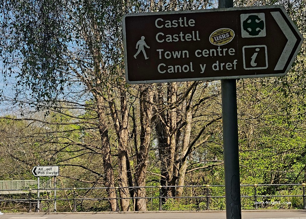 (CF83 1AB) Caerphilly - Crescent Road — foto 2