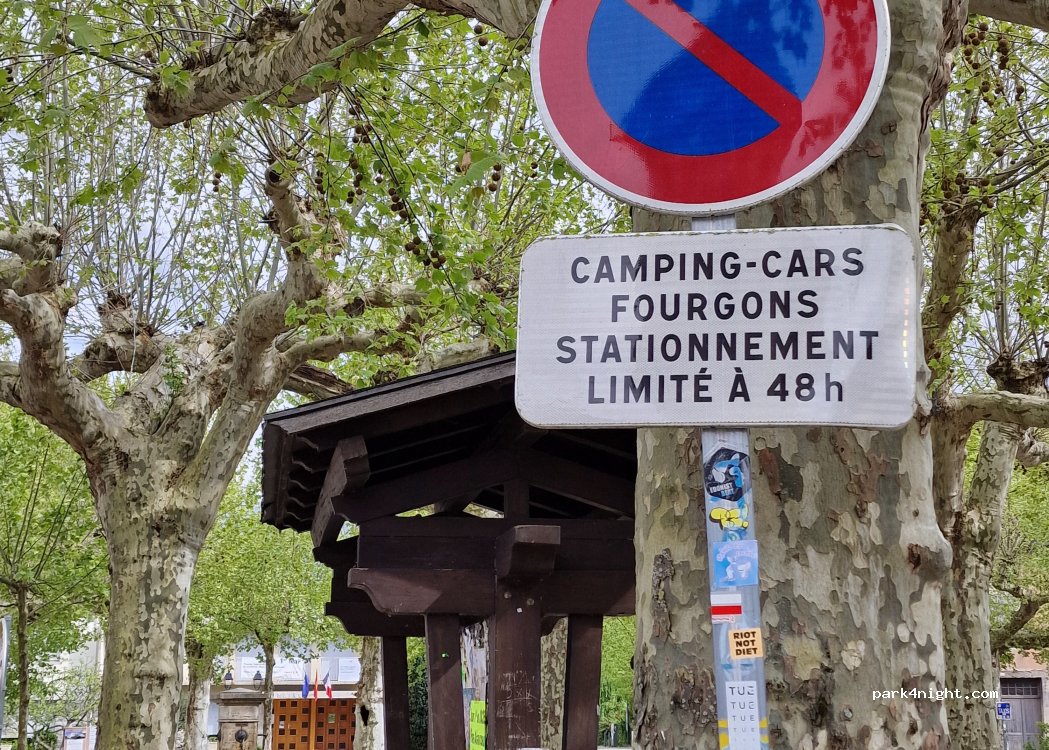 (09290) Le Mas-d'Azil - 5 PL DU CHAMPS DE MARS — foto