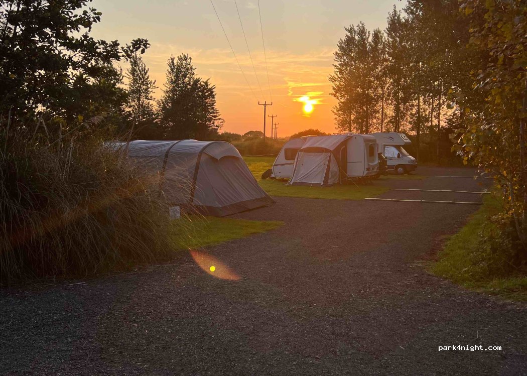 Crane Cross Camping Park — foto 4