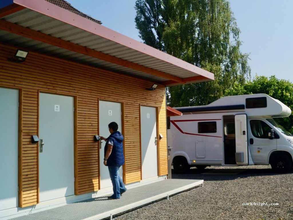 Wohnmobil Stellplatz Märchenwald — foto 3